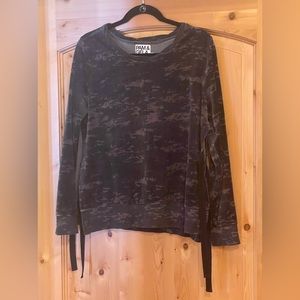 Pam & Gela Velour Pullover Sweatshirt in Camo Print